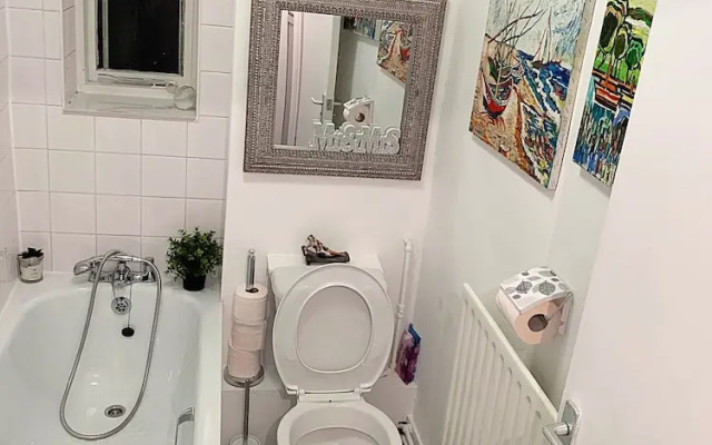 Commodious Studio Apartment in Westfield