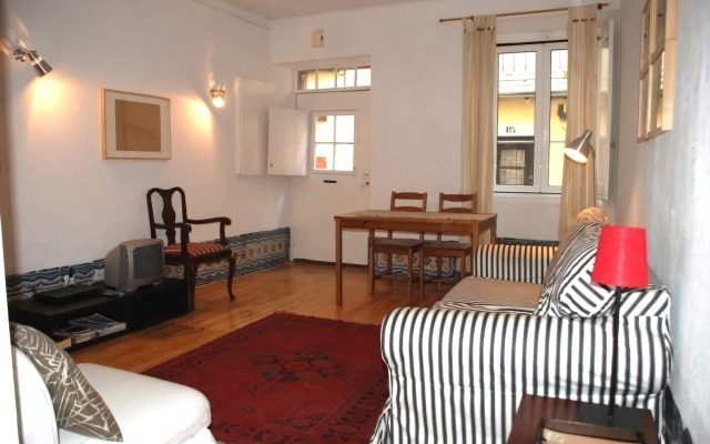 Отель Portugal Ways Bairro Alto Apartments Португалия, Лиссабон - отзывы, цены и фото номеров - забронировать отель Portugal Ways Bairro Alto Apartments онлайн комната для гостей