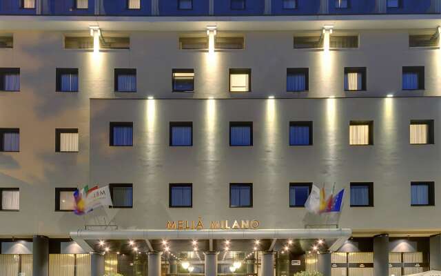 Hotel Melia Milano Милан вид на фасад