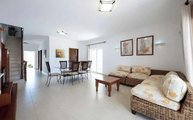 Villa Cordyline