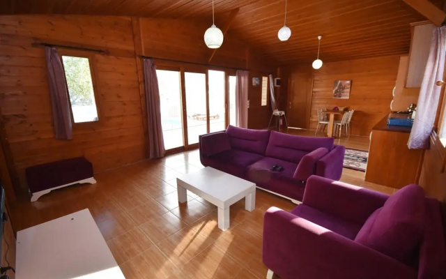 Villa Belize 1 by Helaltatilvillari