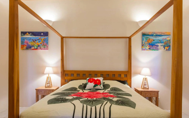 TAHAA - Private Beach Villa