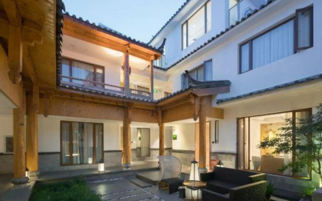 Junan Da·Sky Garden Panoramic Art Hotel (the Old Town of Lijiang Branch)