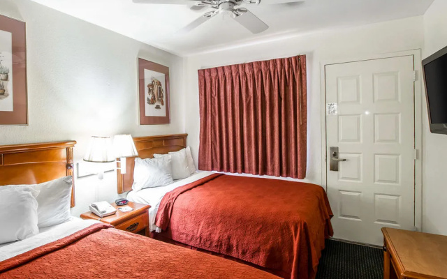 American Inn and Suites