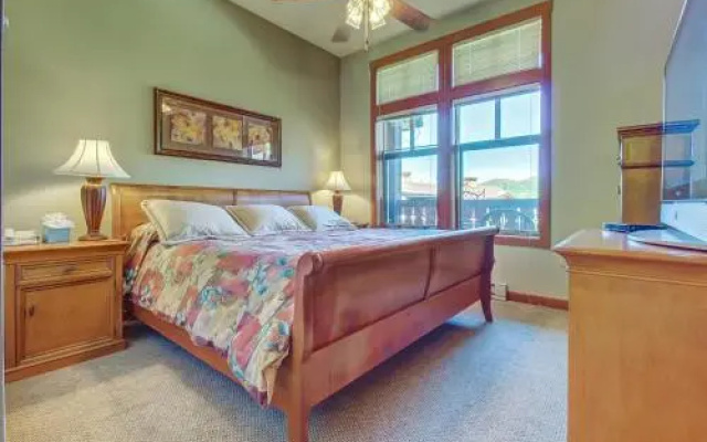 Eagle Springs East 402: Buffaloberry Suite