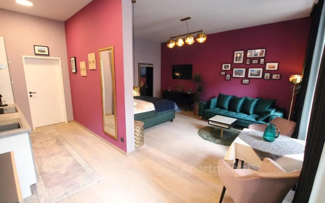 Street Living Hotel