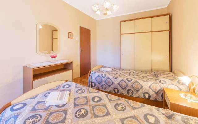 Stunning Home in Labin With 2 Bedrooms