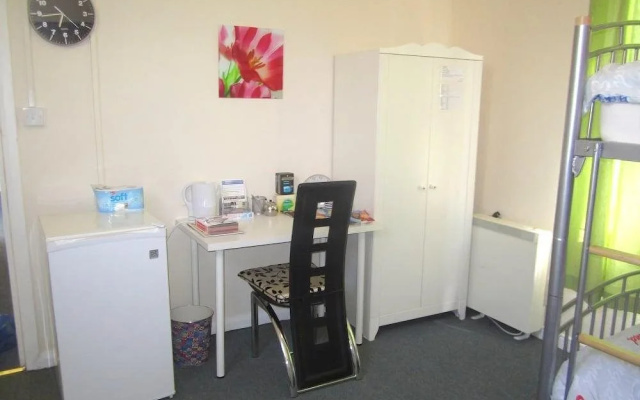 RMA Hostel-Accommodation