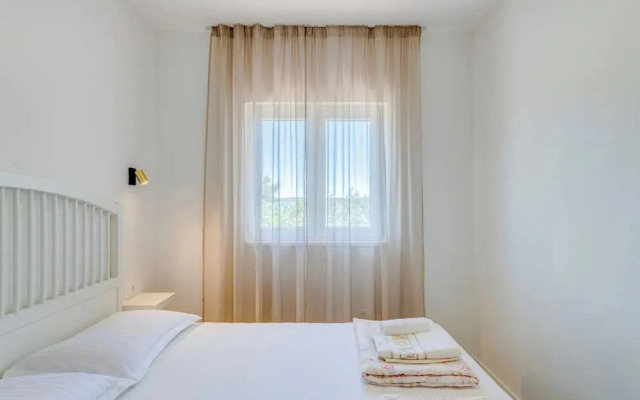 7 Olives Apartments