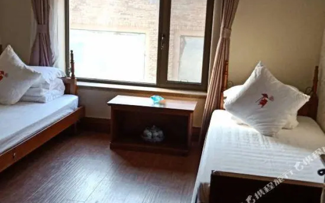 Daily Mega Holiday Hotel