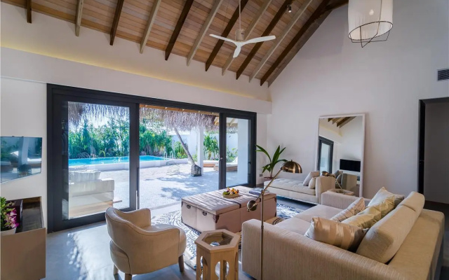 Finolhu, A Seaside Collection Resort, a Member of Design Hotels