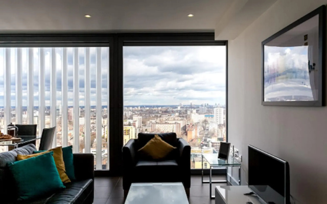Premium One bedroom apartment City Road Basin