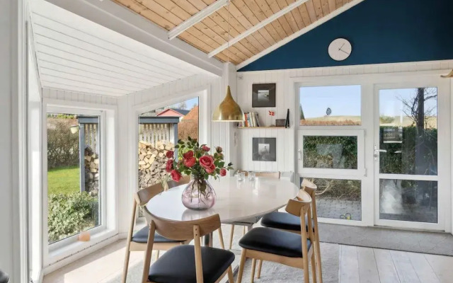 5 Star Holiday Home in Ronde