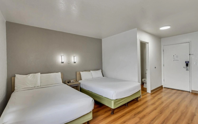 Motel 6 Ogden, UT- Downtown