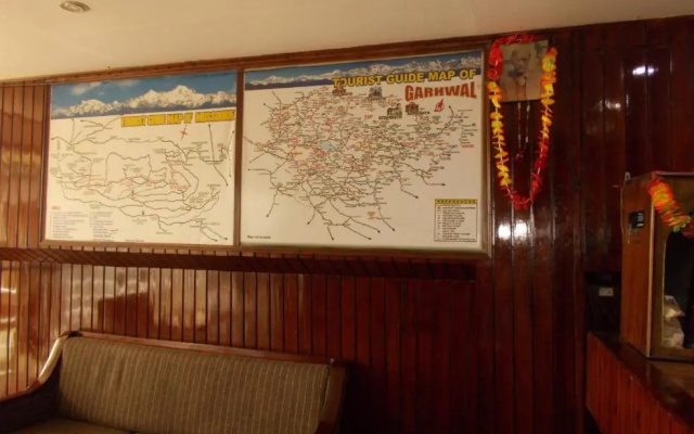 Hotel Mansarovar Palace