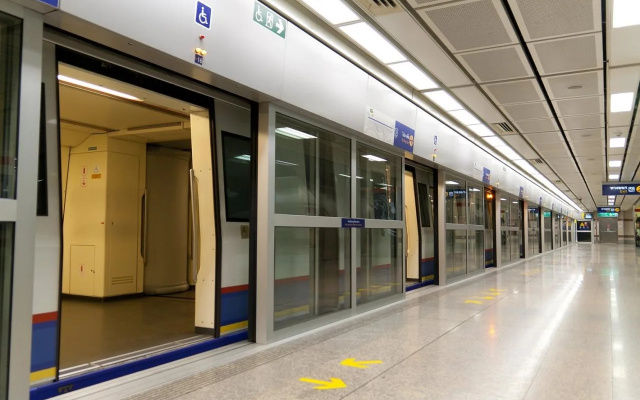 Отель Sukhumvit Suites