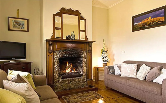 Charlie Bates Cottage