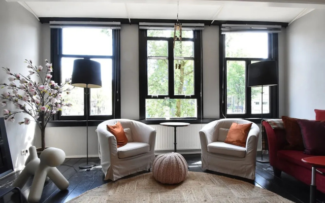 Beautiful Apartment in Amsterdam Netherlandes in a canal house