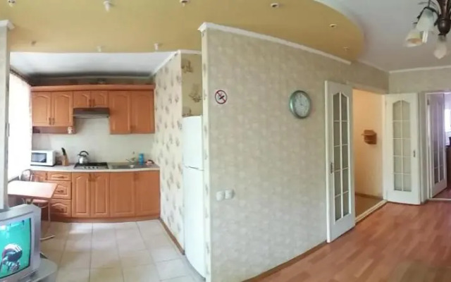 Two-bedroom apartment on Lenina avenue