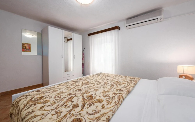 Amazing Home in Cere With Wifi and 2 Bedrooms