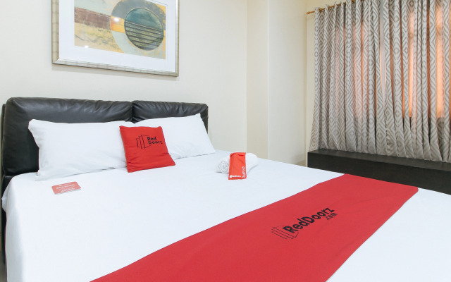 RedDoorz Plus @ Better Living Paranaque
