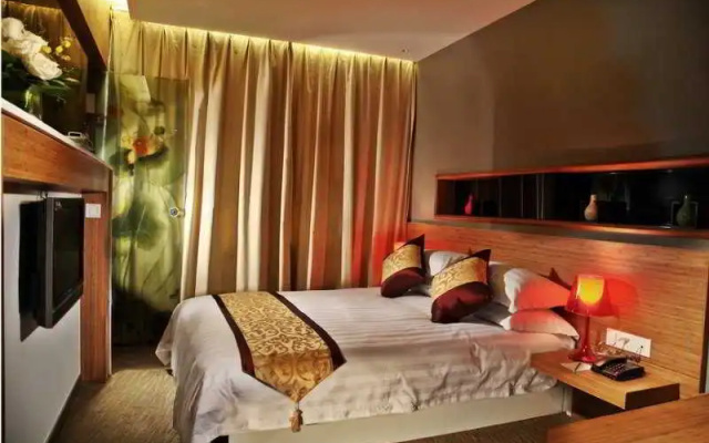 Elan Inn West Lake