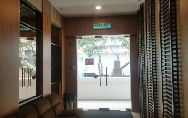 Lot 52 Hostel