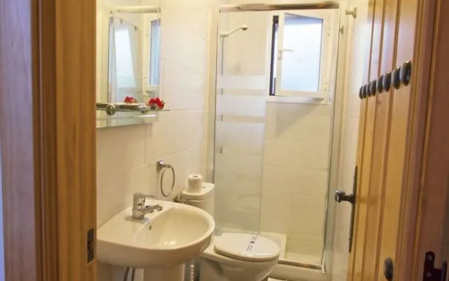 Hotel Puerta De La Sierra