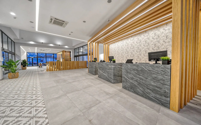 Отель Broncemar Beach Suites