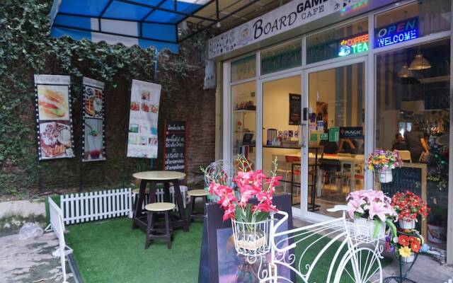 Отель Board Game Hostel Таиланд, Бангкок - отзывы, цены и фото номеров - забронировать отель Board Game Hostel онлайн вид на фасад