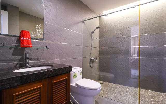RedDoorz near Aeon Mall Binh Tan
