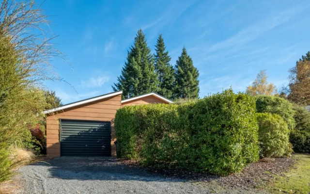 4 Alpine Ave