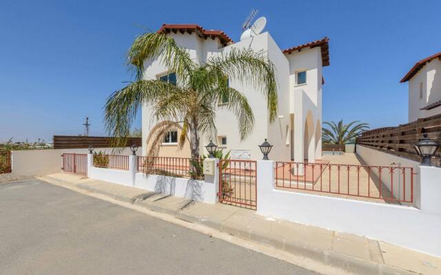 Отель Chronos Villa Кипр, Протарас - отзывы, цены и фото номеров - забронировать отель Chronos Villa онлайн вид на фасад