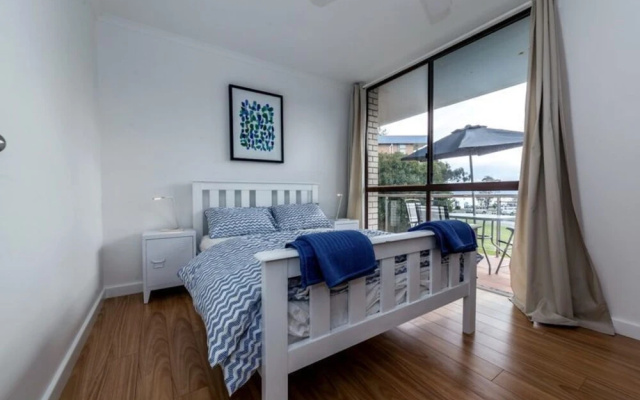Villa Ellisa, Unit 4/10 Columbia Close