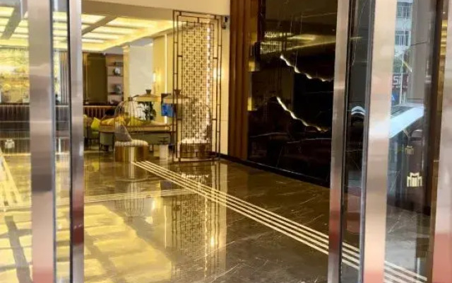 Jinjiang Metropolo Hotel (Heyuan Longchuan Huoshan Hotel)