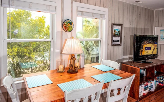 CScape - 2 Br Home