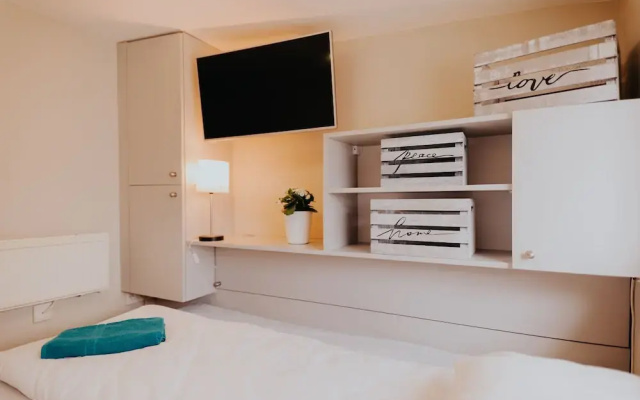 Elite Apartments by the Beach