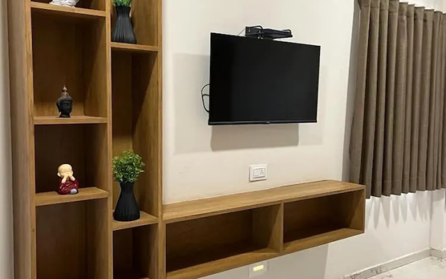 Click Hotel Tulsi
