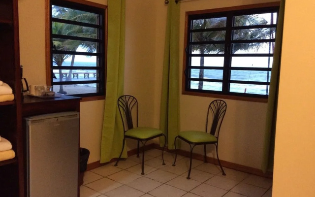 Palm Cove Cabins
