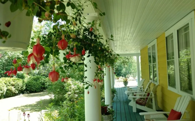 Thornewood Inn