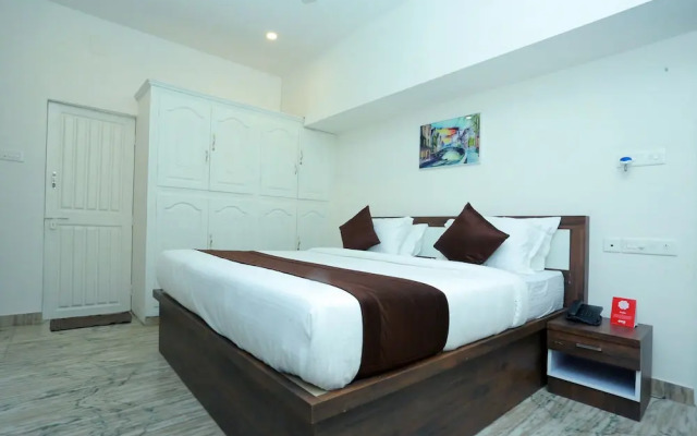 OYO 10278 Hotel Caprice Residency