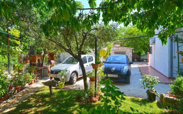 Welcoming Apartment With Garden