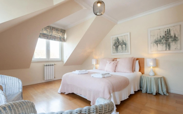 FLH Chic Chiado Exotic Spacious Residence