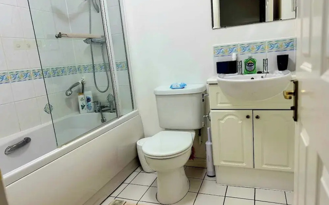 2 Bed-2 Bath-town Centre-free Parking