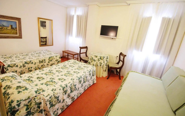 Hotel Santillana