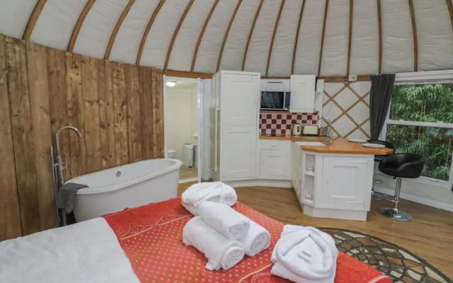 Lakeview Yurt