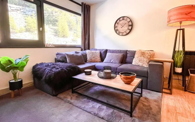 Large 2-Bedroom Apartment, Centre of Flaine Foret
