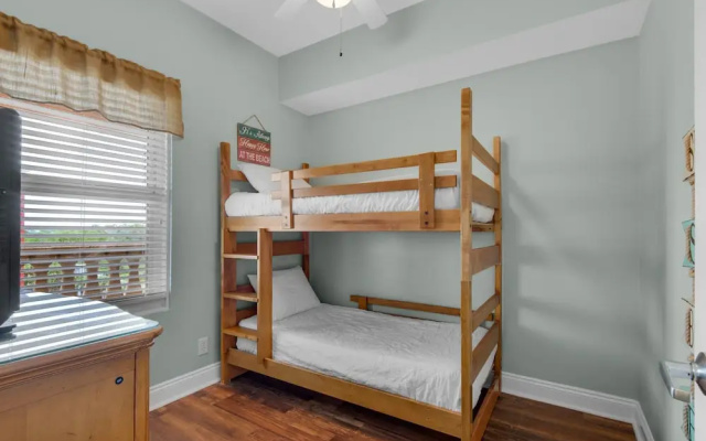 Calypso 1-608 East