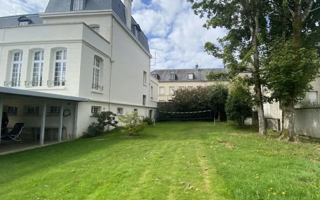 Comfortable Apartment in the Elegant Manor House