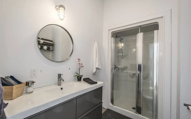 Luxury 2 Bedroom Apartment Downtown Halifax - Free Parking